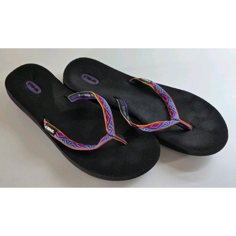 Teva Olowahu Women's Size 10 Mushy Strappy Flip Flops Multicolor Aztec Used